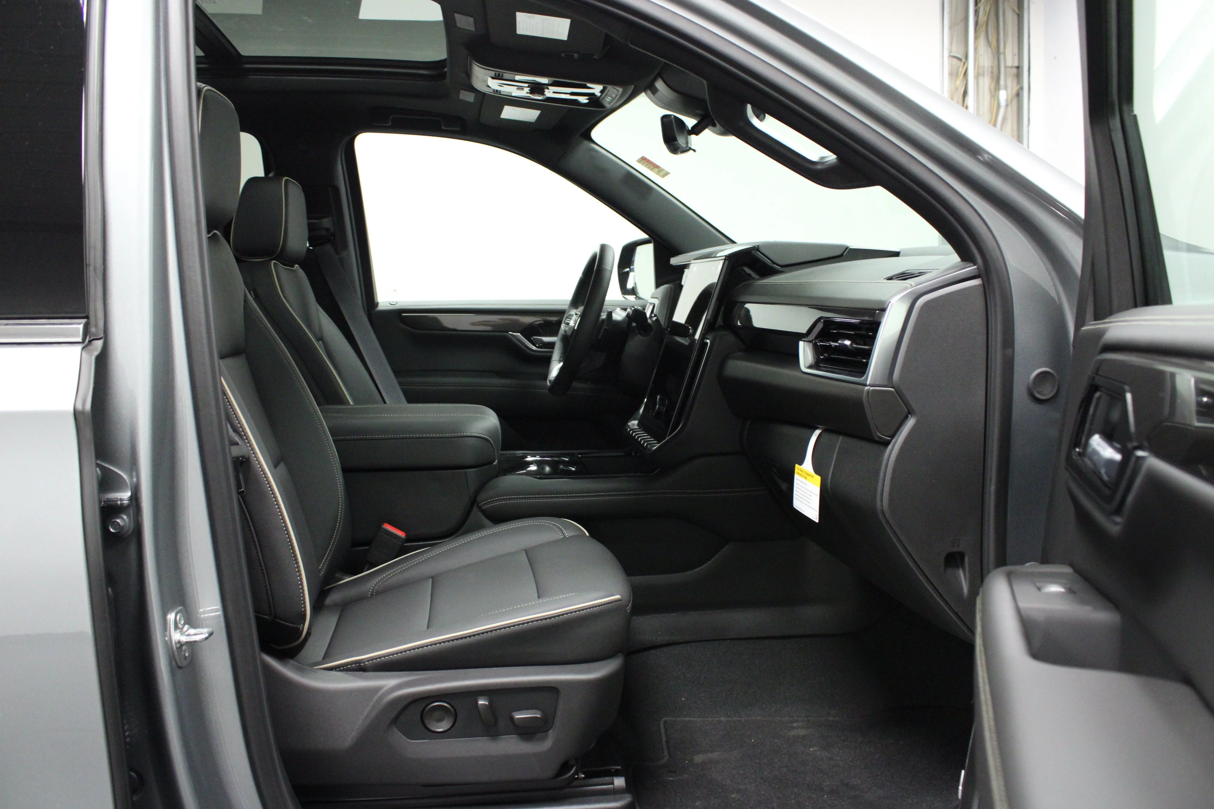 2026 GMC Yukon XL Elevation - Photo 18