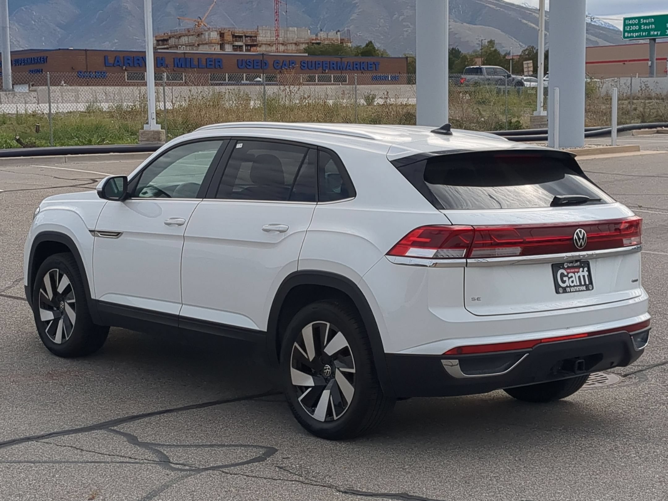 New 2026 Opal White Pearl Volkswagen 2.0T SE w/Technology image 5