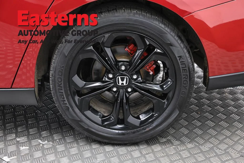 Used 2025 Red Honda SE image 32