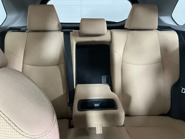 Used 2022 White Toyota LE image 22