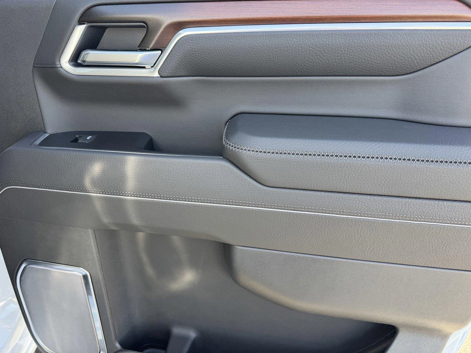 New 2026 Glacier White Tricoat GMC Denali image 11
