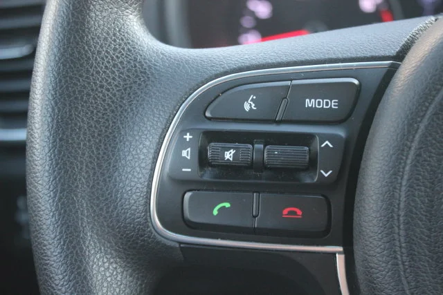 Used 2019 White Kia LX image 14