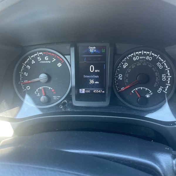 Used 2022 White Toyota SR image 21
