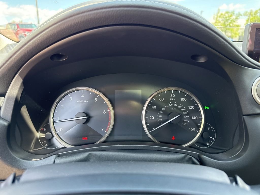 Used 2020 White Pearl Lexus 300 Base image 15