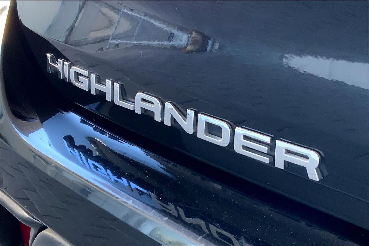 2024 Toyota Highlander LE - Photo 50