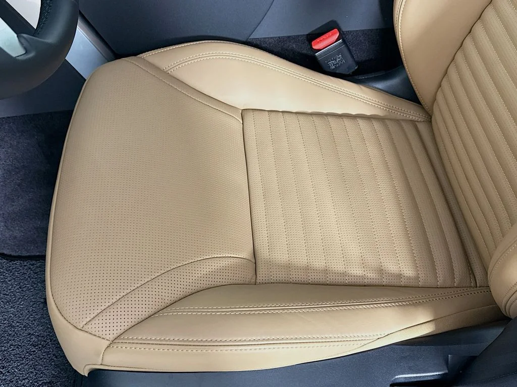 New 2026 Fuji White Land Rover Dynamic SE image 21
