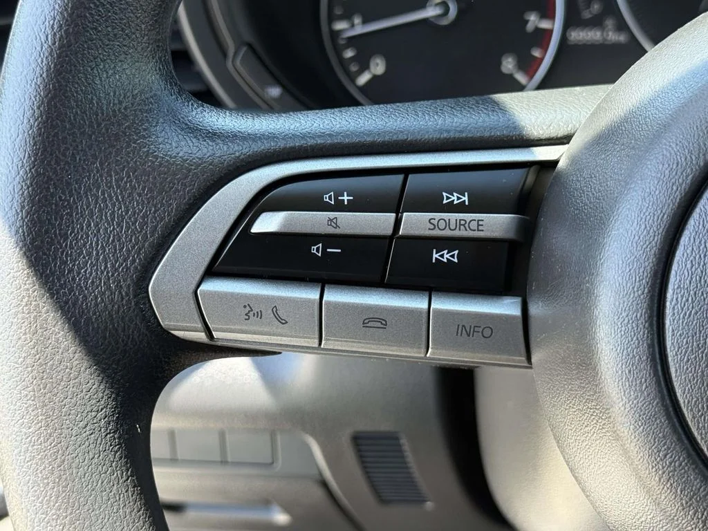 Used 2020 White Mazda S image 23