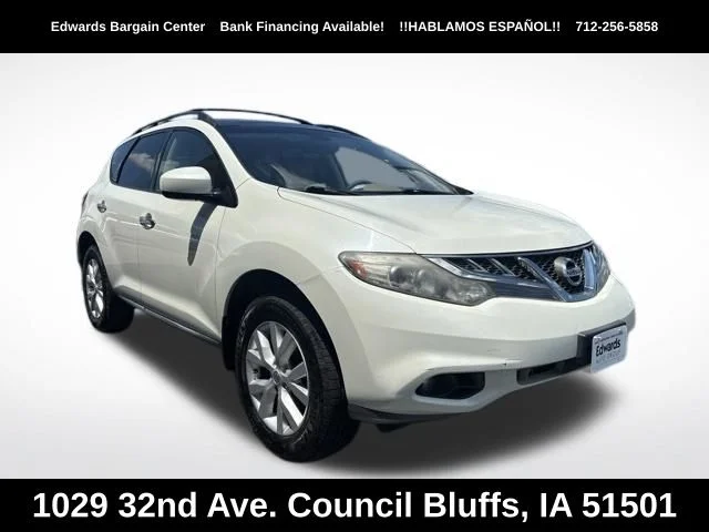 Used 2011 White Nissan SL image 1