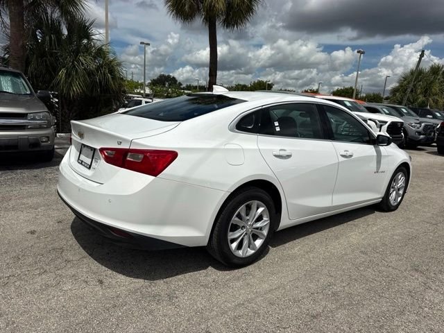Used 2025 White Chevrolet LT image 3