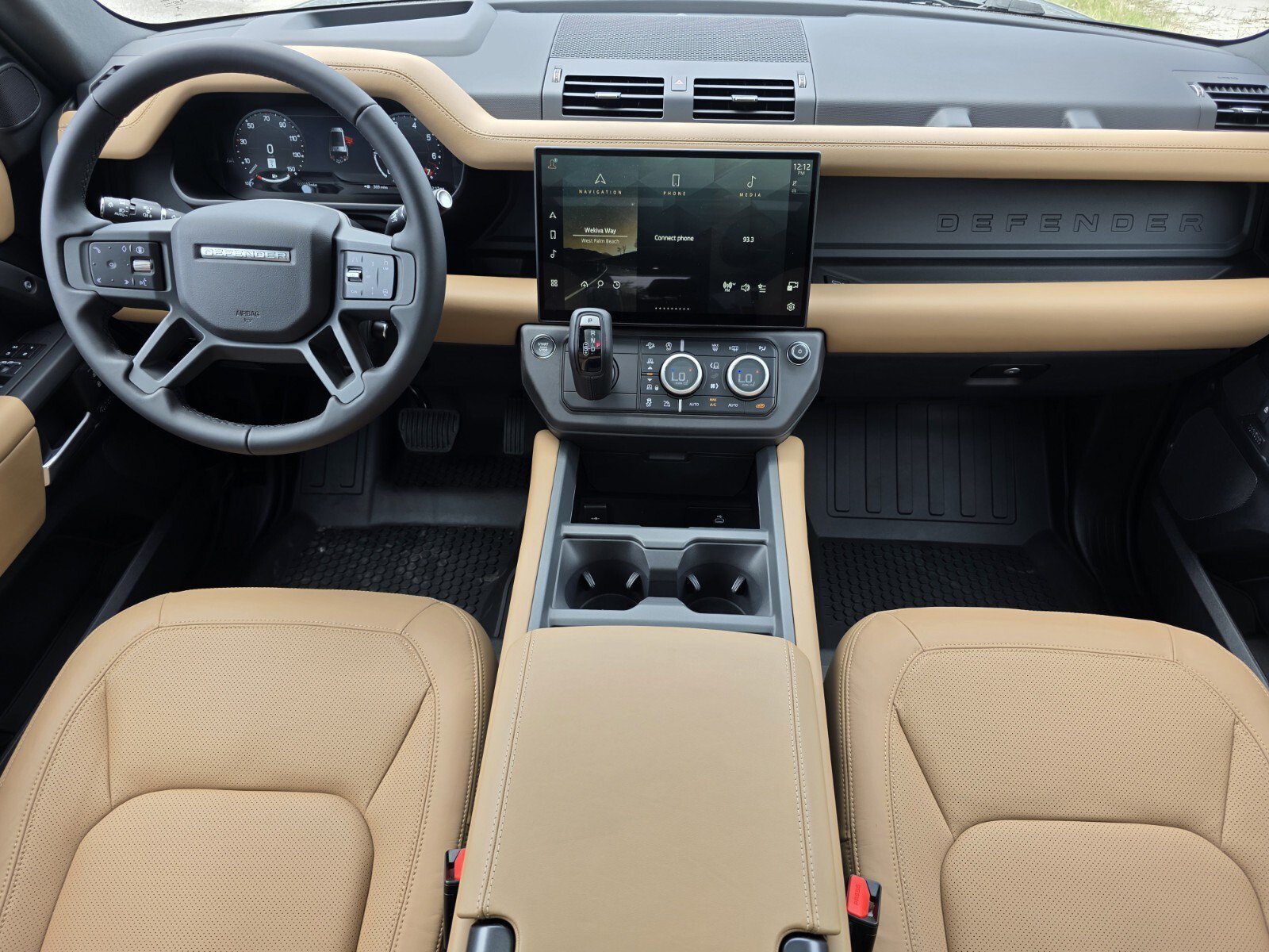 New 2026 Carpathian Grey Land Rover P400 X-Dynamic SE image 4