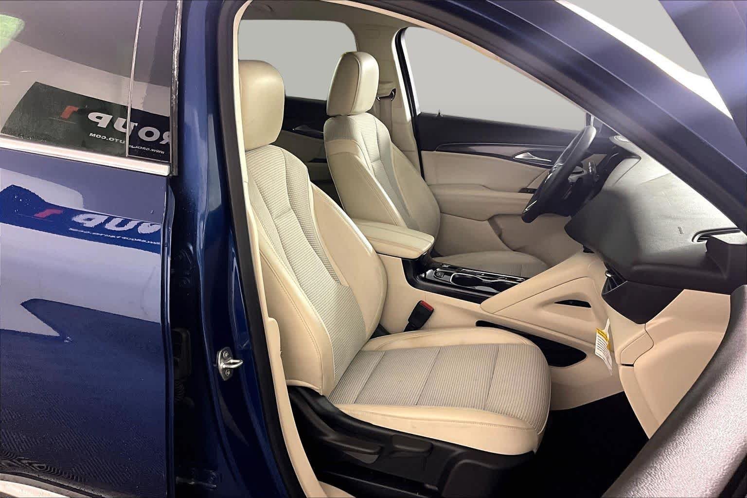 Used 2023 Sapphire Metallic Buick Preferred image 9