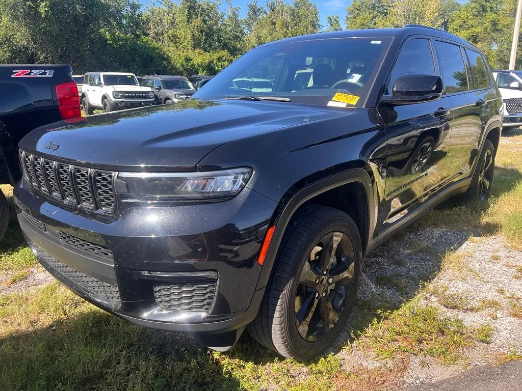 Certified Used 2024 Black Jeep Limited image 2