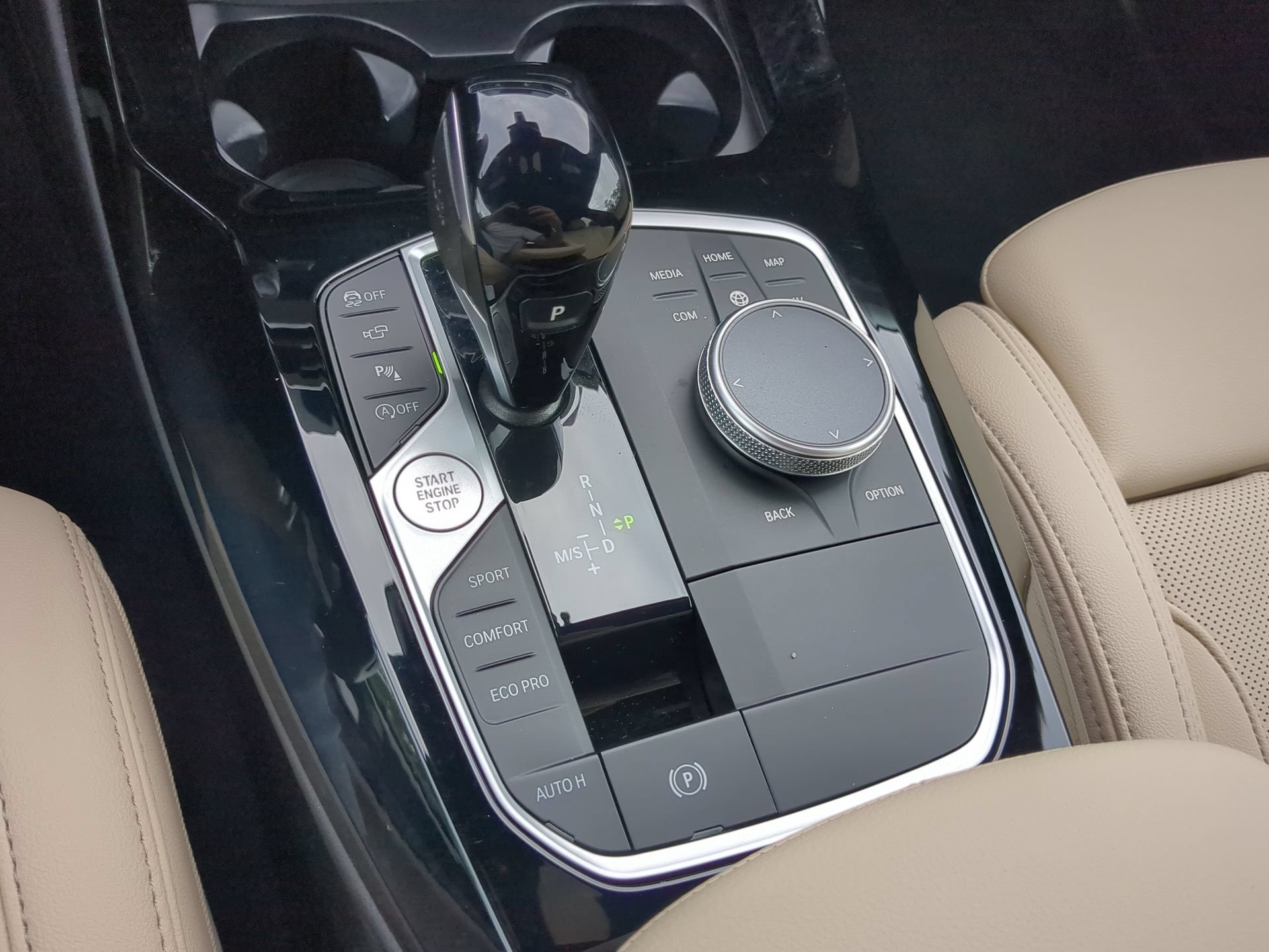 Used 2024 Aventurin Red Metallic BMW sDrive30i image 62