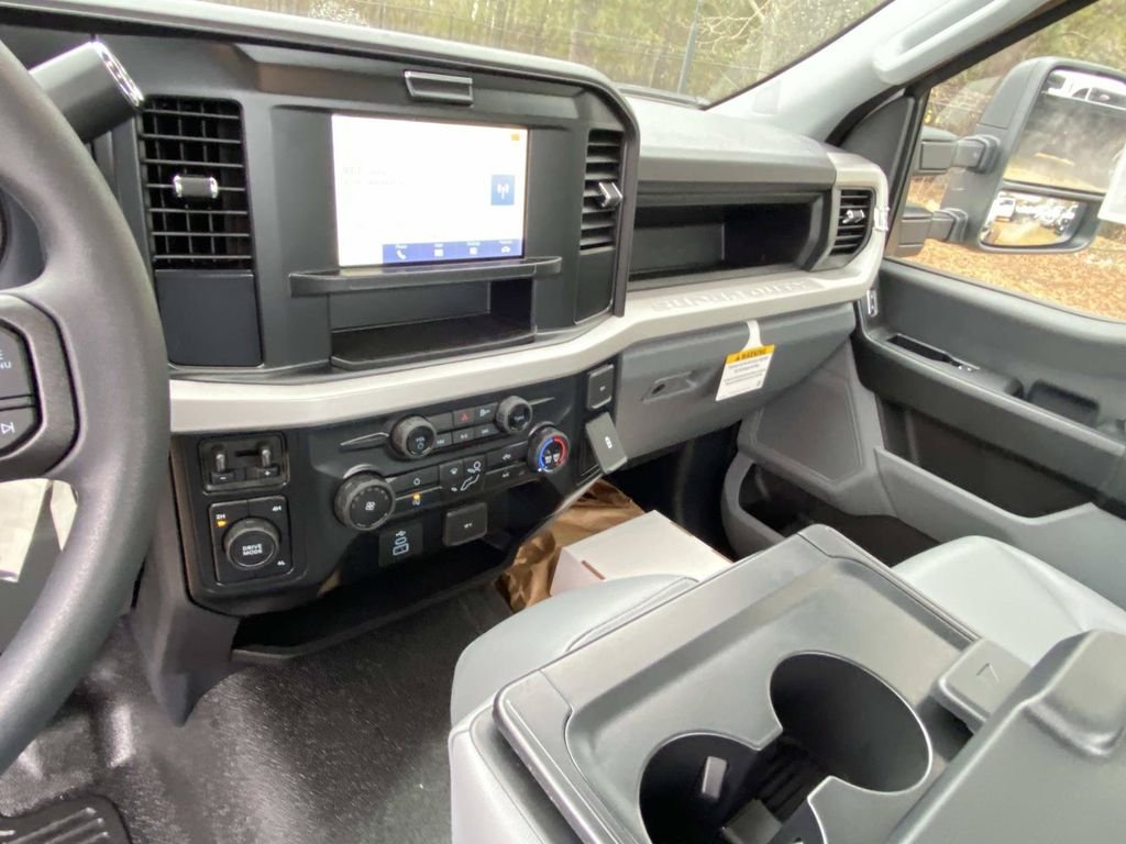 New 2026 Oxford White Ford F-350® XL image 11
