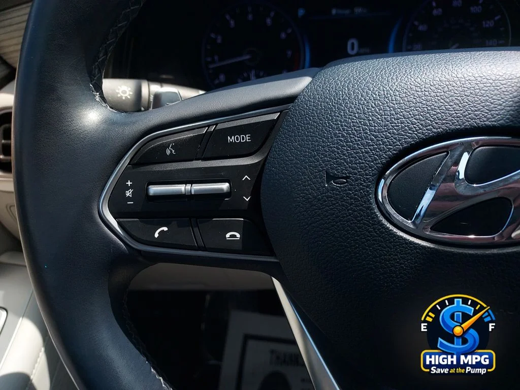 Used 2022 Black Hyundai SEL image 17