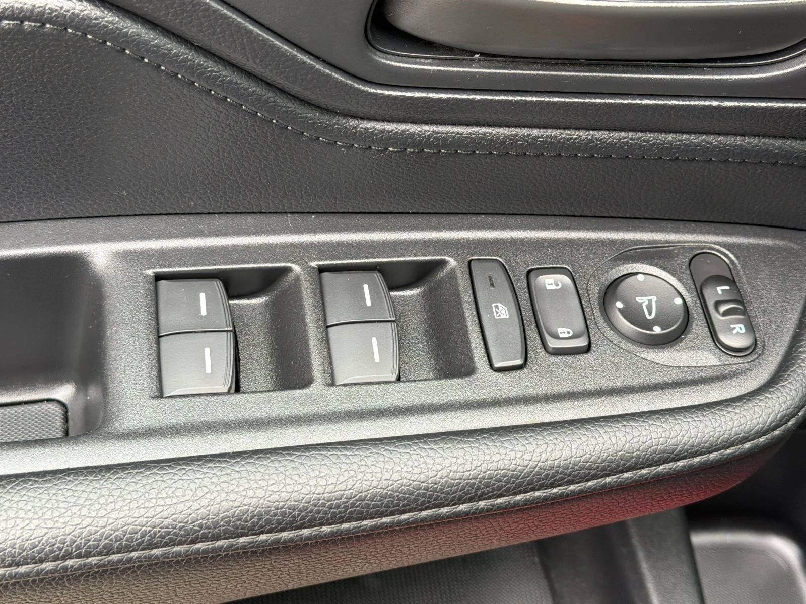 Used 2025  Honda Sport-L image 11