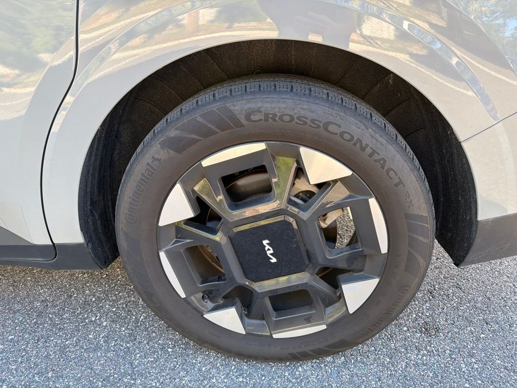 Certified Used 2025 Ceramic Silver Kia EX image 28
