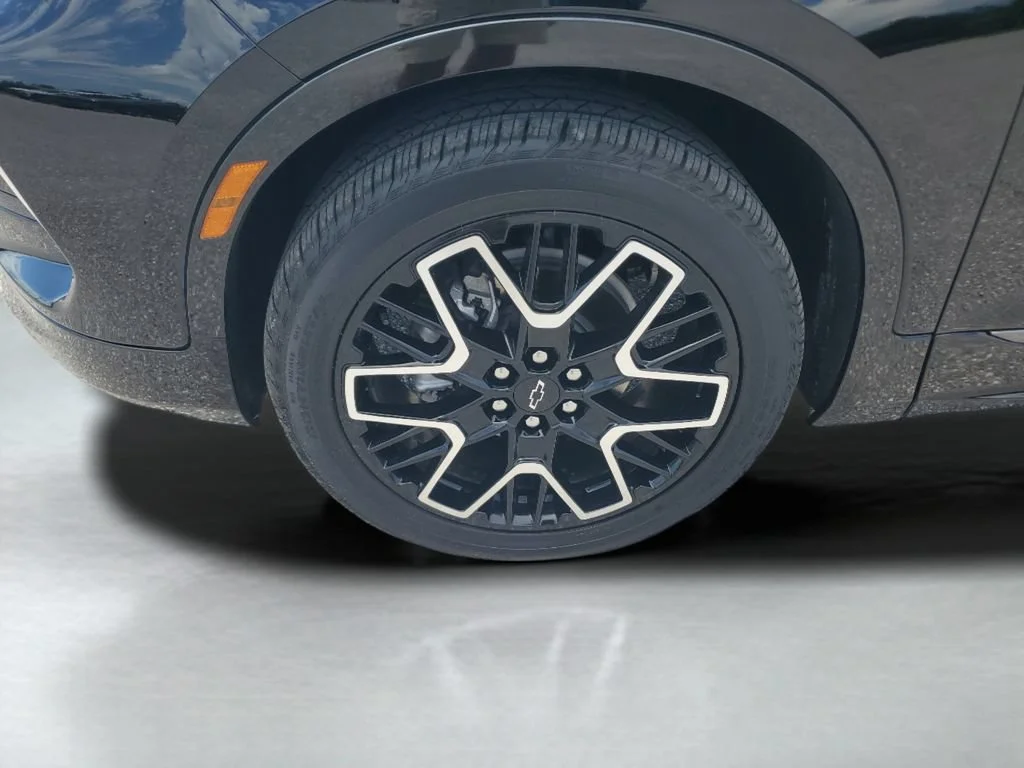 Used 2025 Black Chevrolet RS image 10