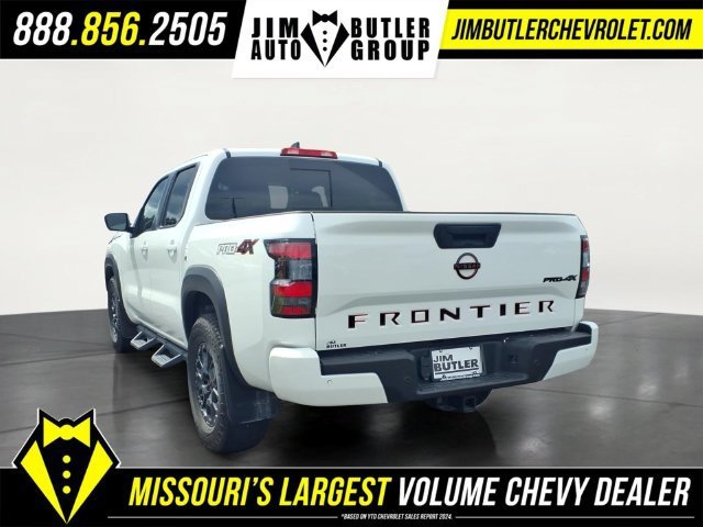 Used 2023 White Nissan Crew Cab PRO-4X 4x4 image 3