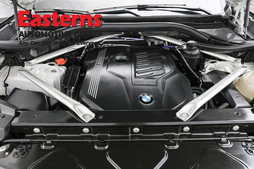 Used 2023 White BMW xDrive40i image 7