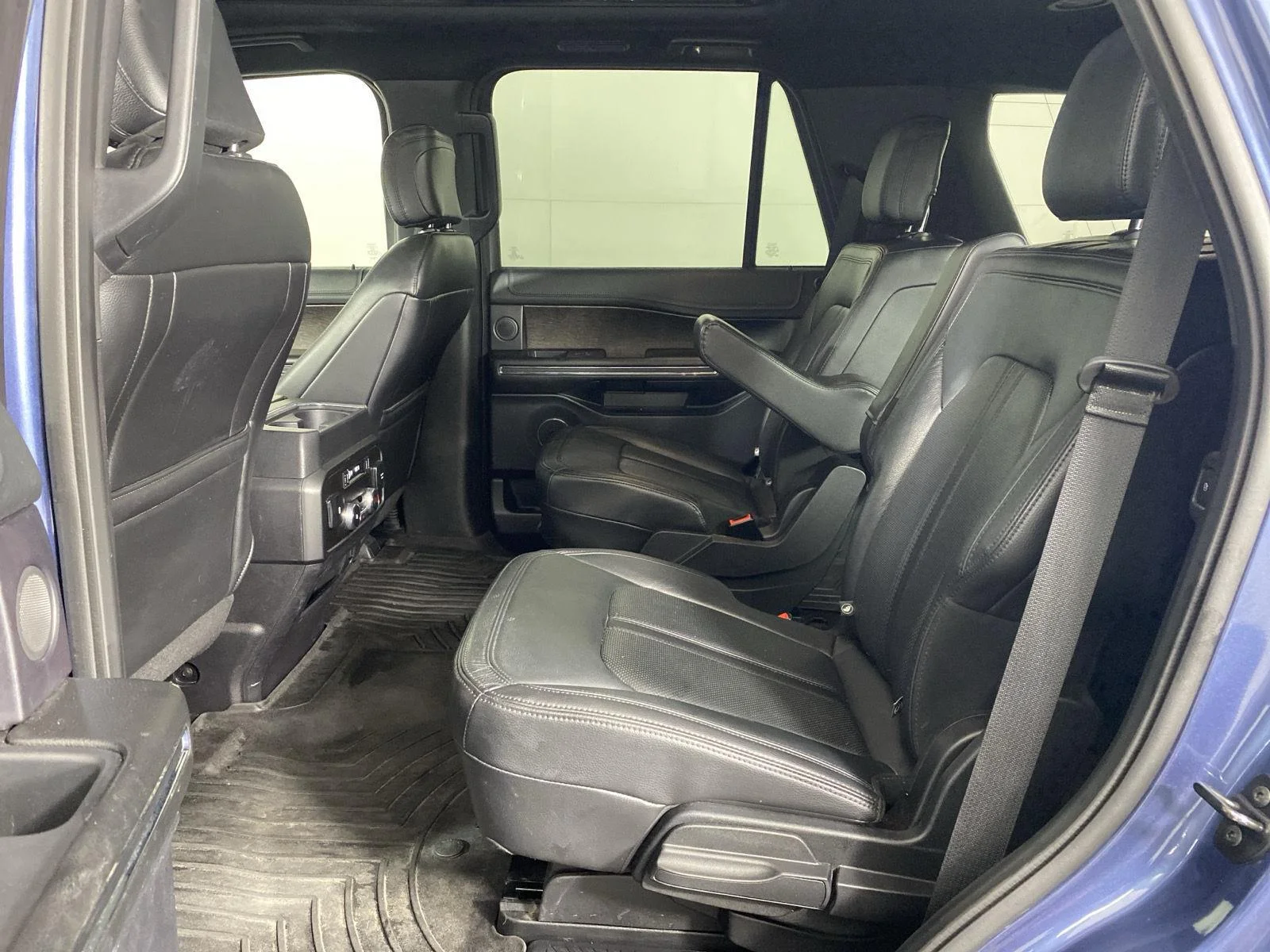 Used 2018 Blue Ford Limited image 28