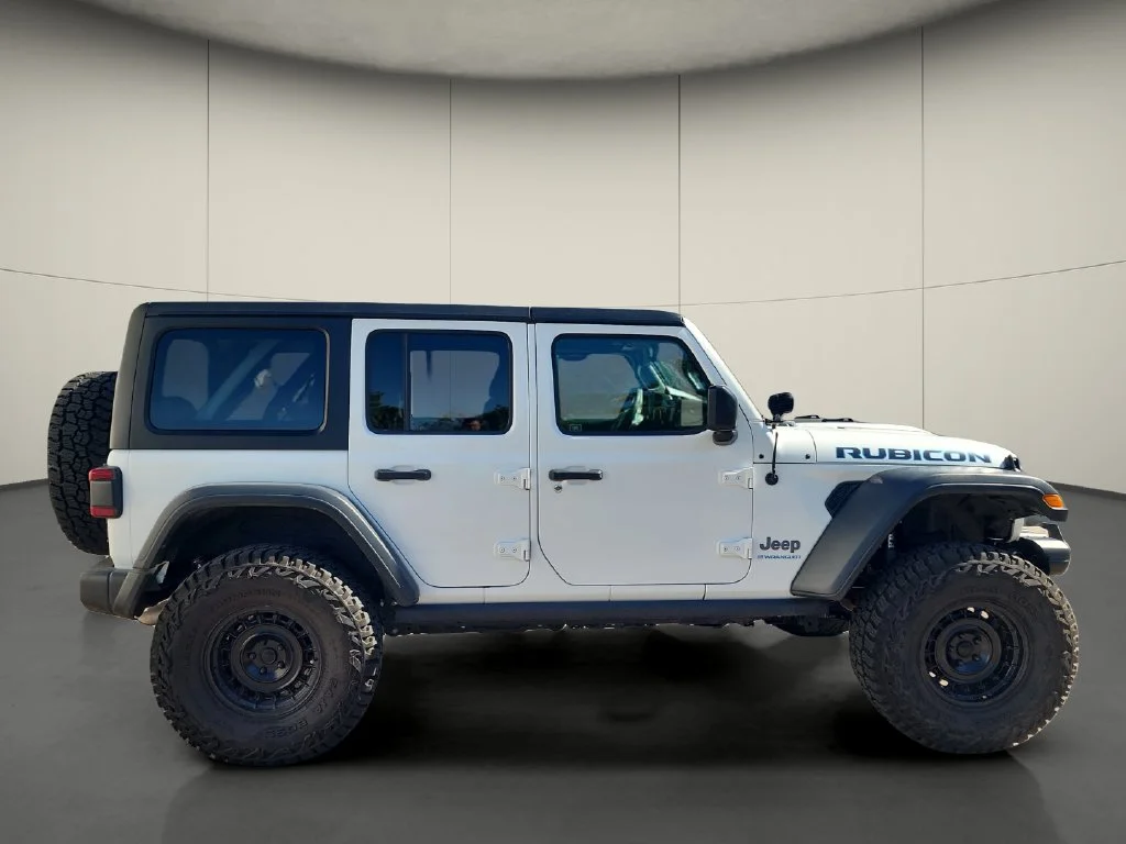 Used 2023 White Jeep Rubicon 4xe image 8