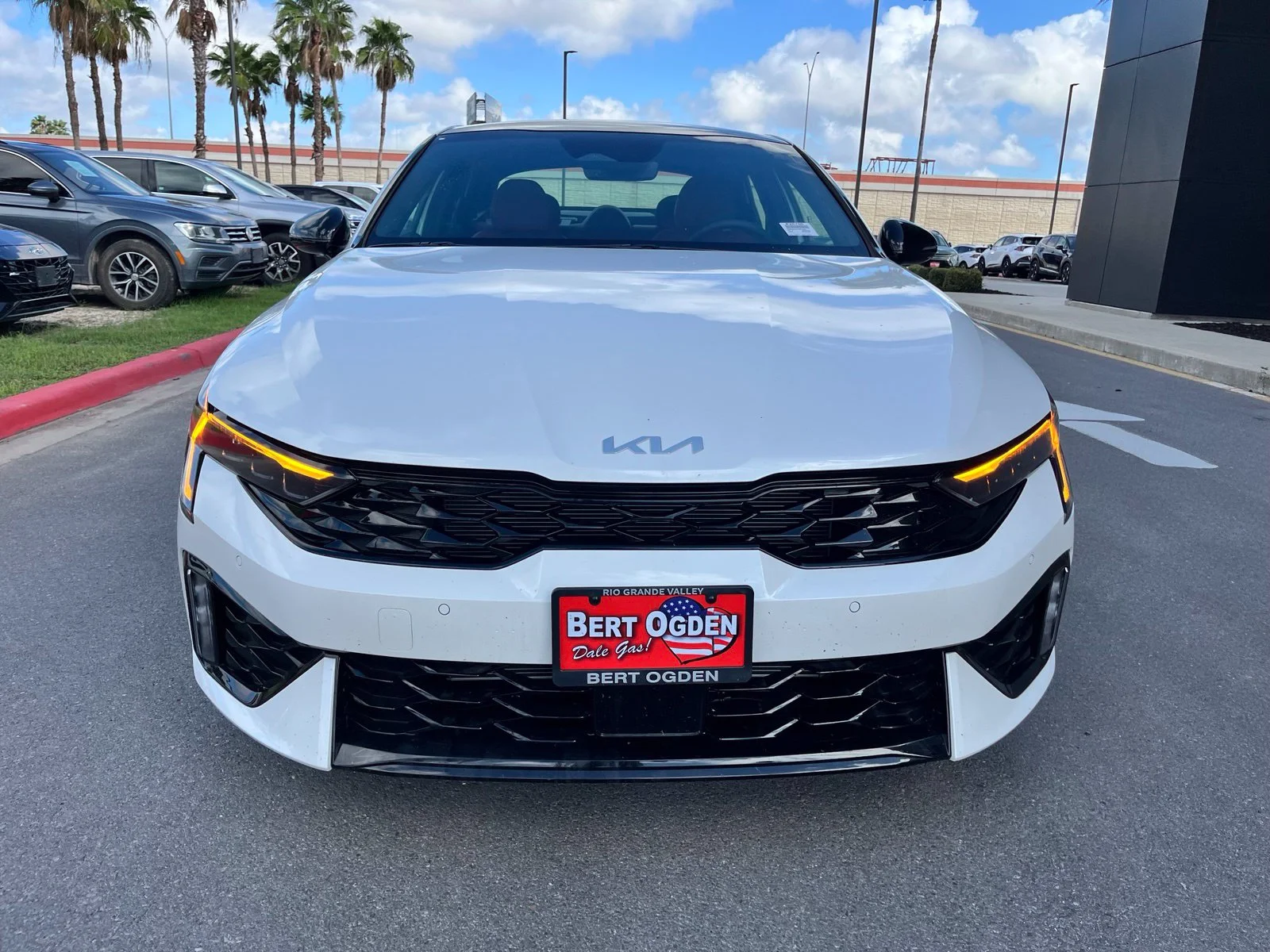 New 2026 White Kia GT-Line image 2
