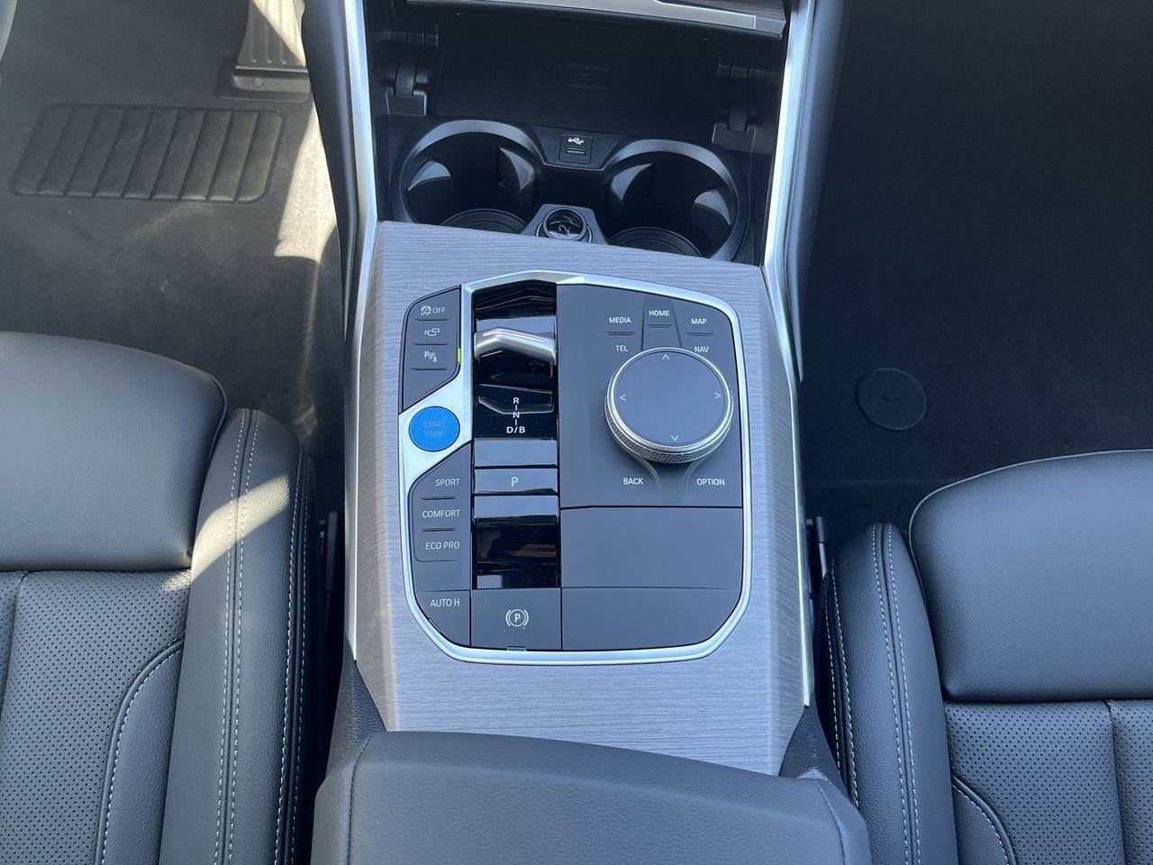 2025 BMW i4 40 - Photo 27