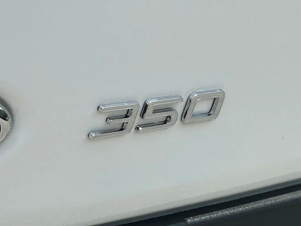 Certified Used 2025 Oxford White Ford XLT image 21