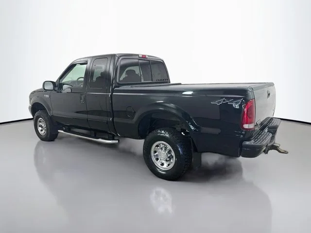 Used 2002 Black Clearcoat Ford XLT image 5