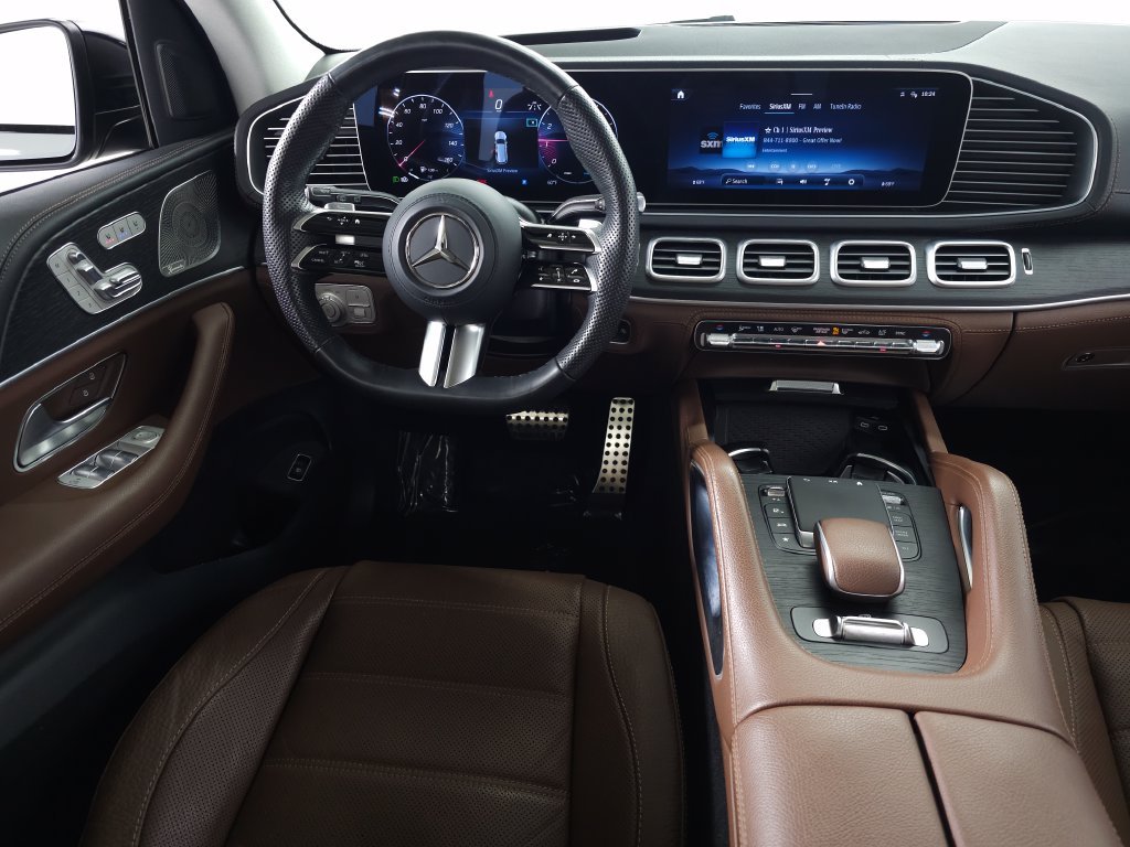 Used 2024  Mercedes-Benz GLS 580 image 20