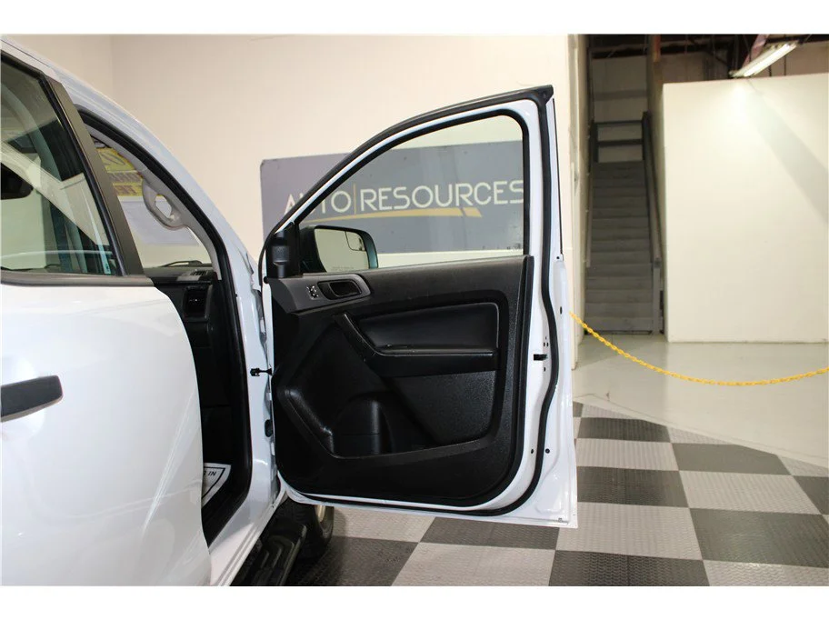 Used 2022 White Ford XL Pickup 4D 5 ft image 23