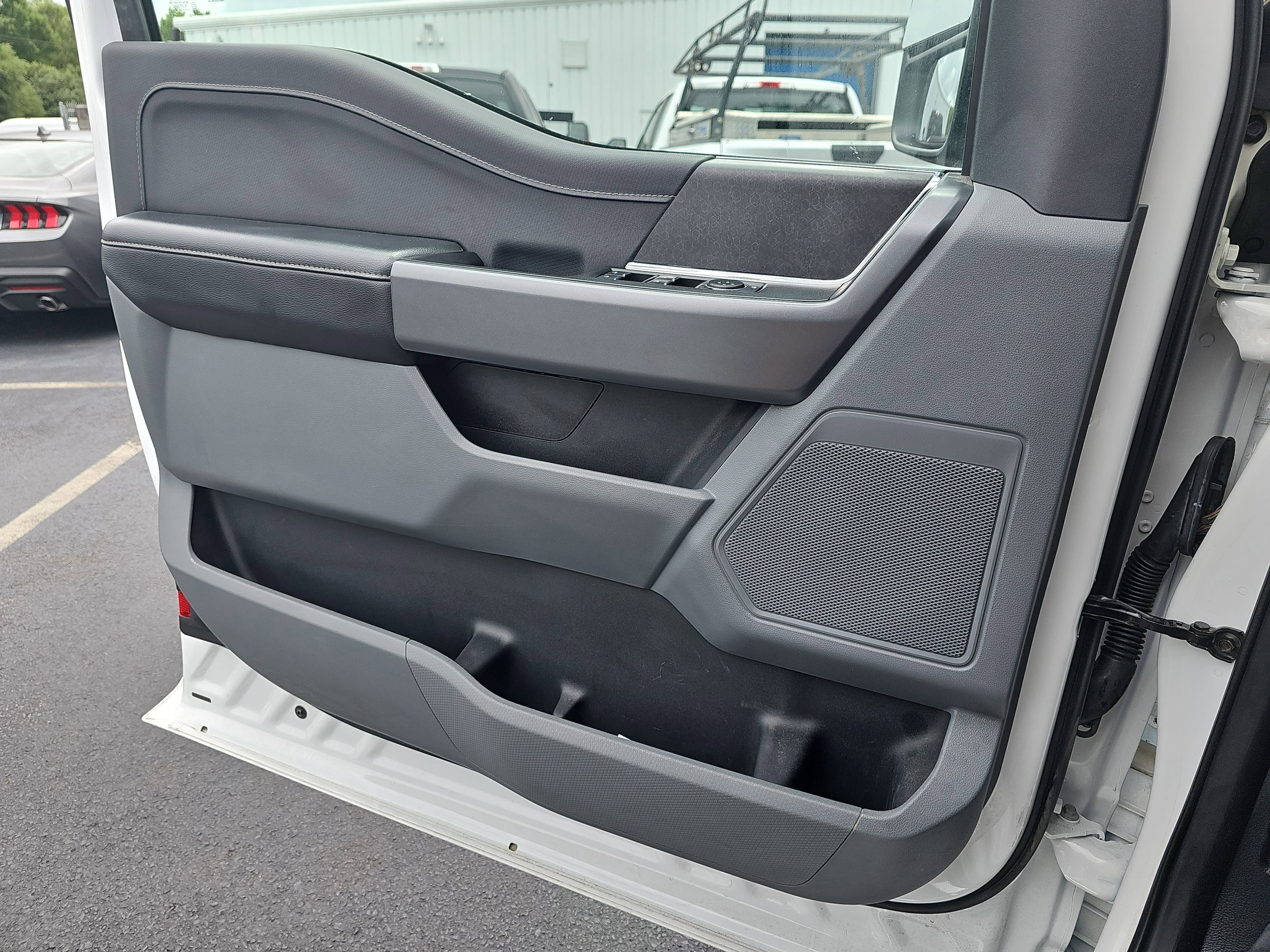 Certified Used 2024 Oxford White Ford XLT image 25