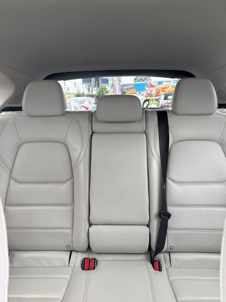 Used 2019 White Mazda Grand Touring image 3