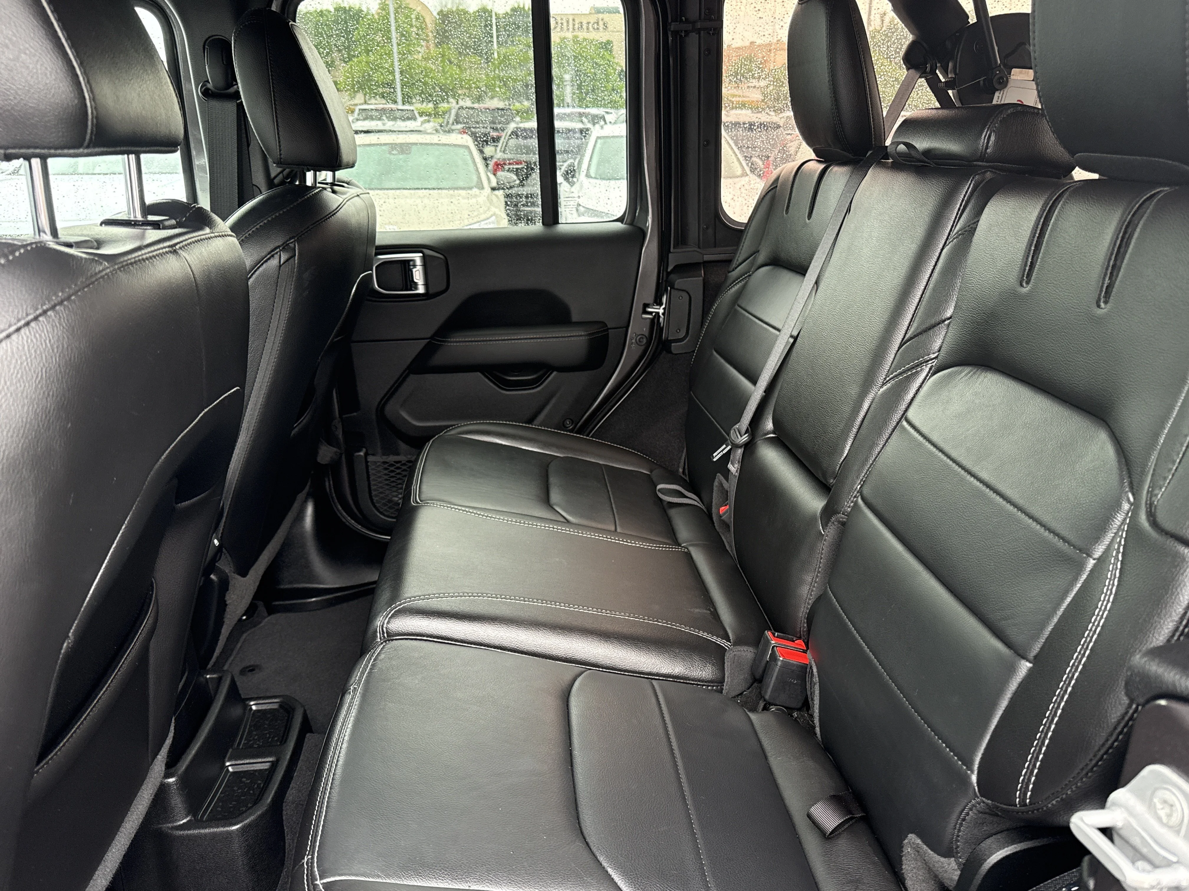Used 2021 Granite Crystal Metallic Clearcoat Jeep Unlimited Sahara 4WD image 6