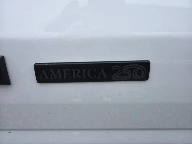 New 2026 Bright White Clear-Coat Exterior Paint RAM Big Horn/Lone Star image 14