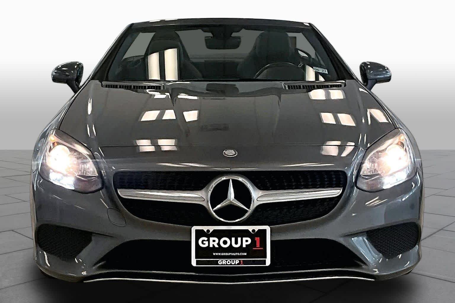 Used 2017 Selenite Grey Metallic Mercedes-Benz SLC 300 image 3