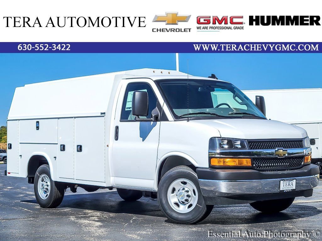 2025 Chevrolet Express Cutaway