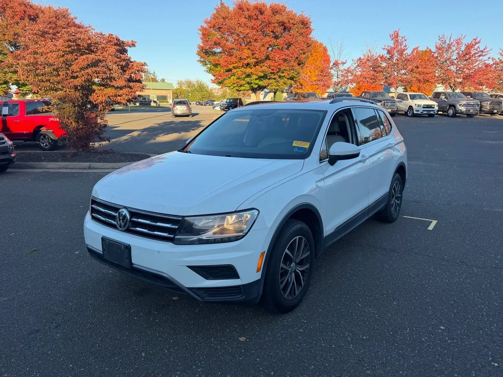 Used 2020 White Volkswagen 2.0T SE image 3