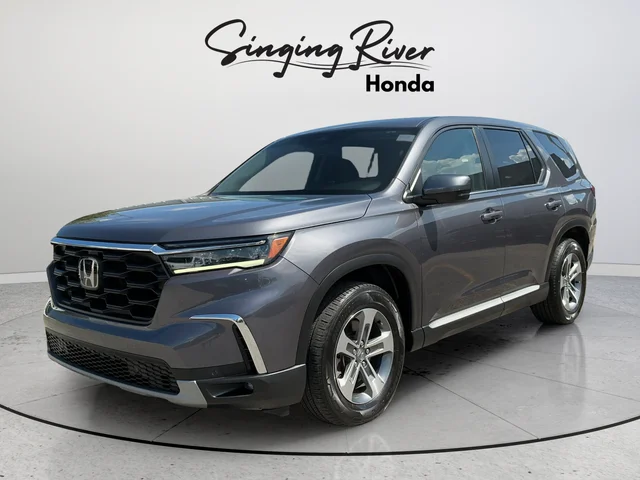 Used 2025  Honda EX-L image 3