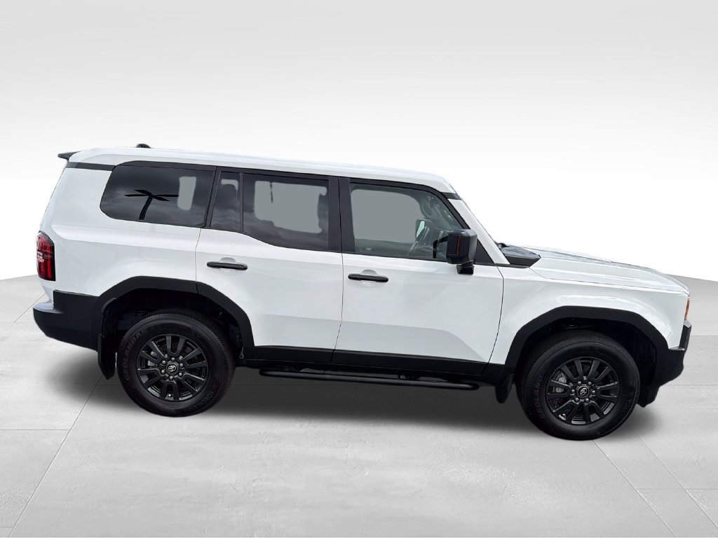 Used 2024 White Toyota 1958 image 6