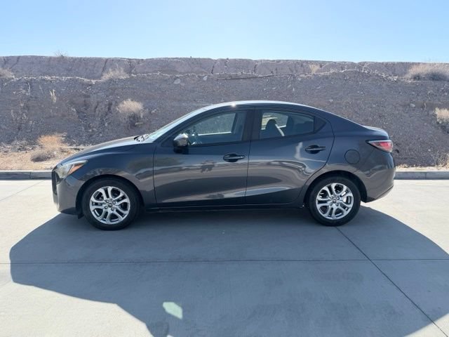 Used 2018 Gray Toyota MID BLUE BLACK image 5