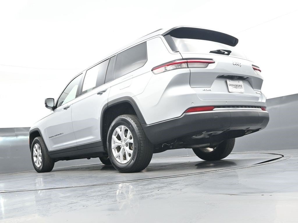 Used 2023 Silver Zynith Jeep Limited image 42