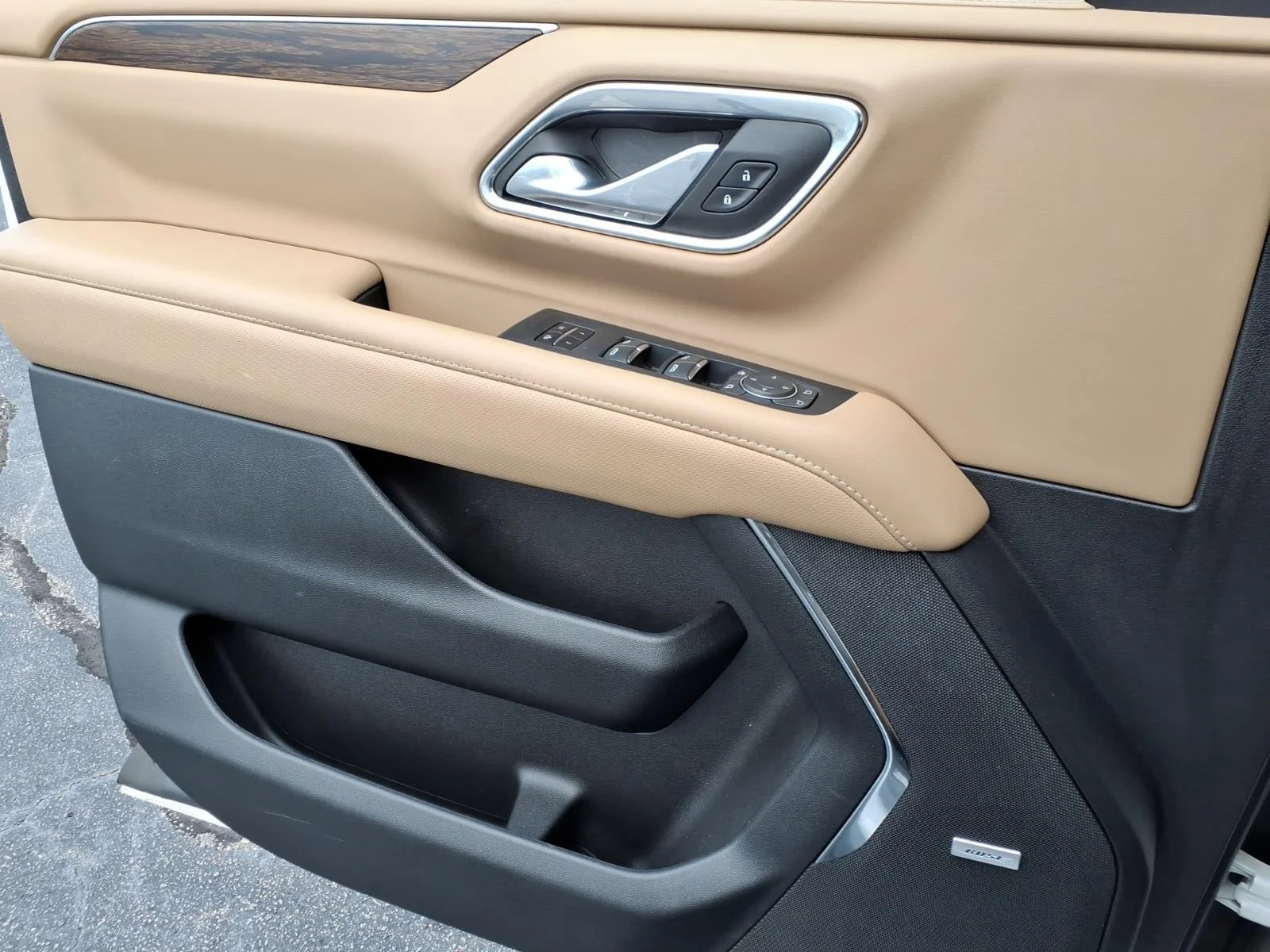 Used 2023 Summit White Chevrolet Premier image 33