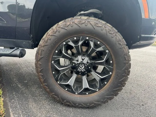 2025 Chevrolet Tahoe Z71 - Photo 9