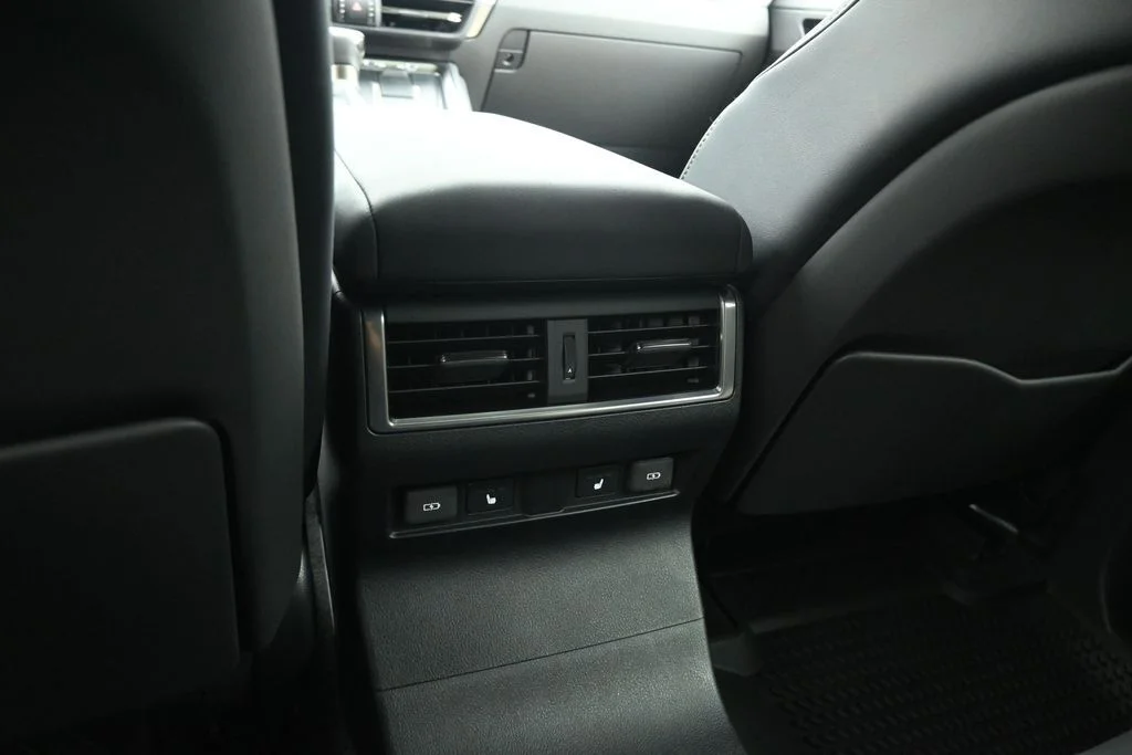 Used 2025 Green Lexus 550 Overtrail+ image 19