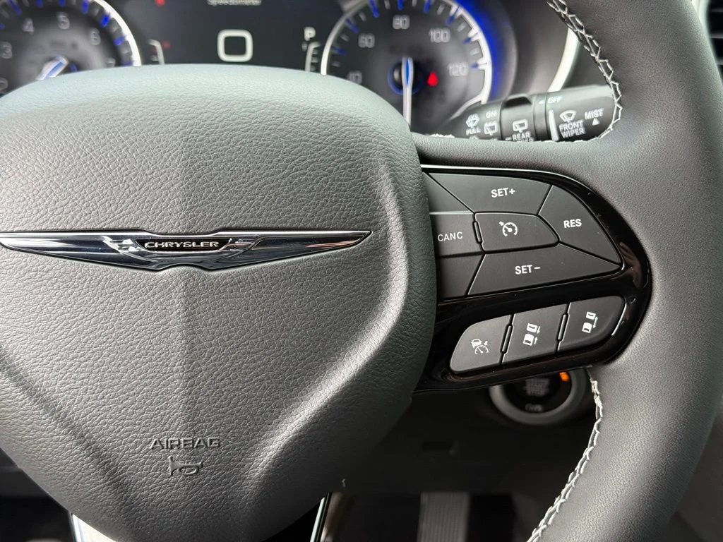 New 2026 Hydro Blue Pearl-Coat Exterior Paint Chrysler Select image 16