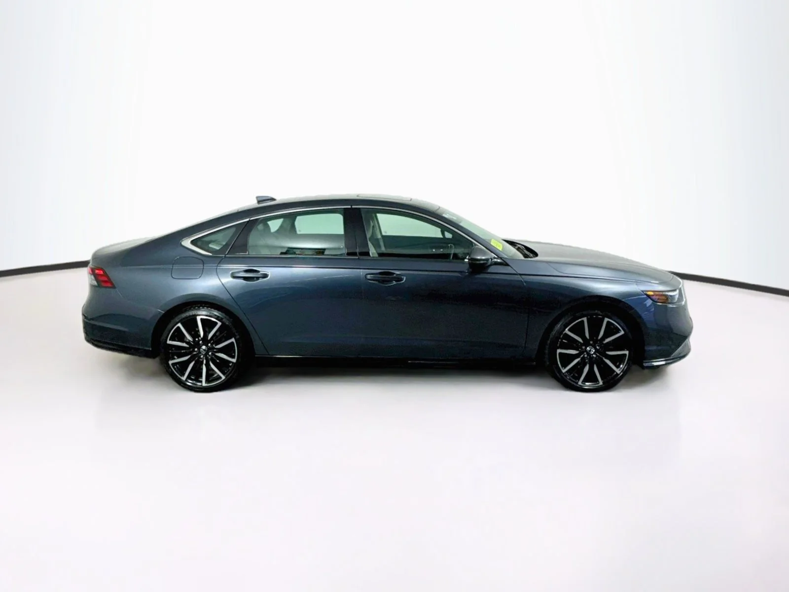 Used 2024 Gray Honda Touring image 10