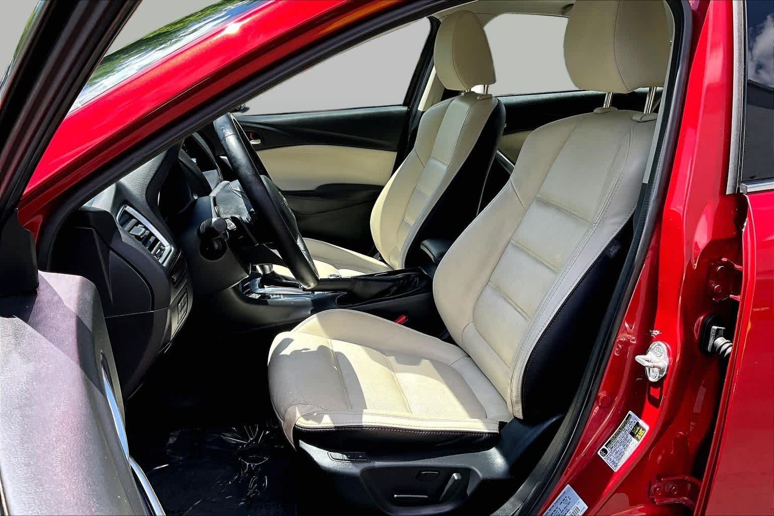 Used 2015 Soul Red Metallic Mazda i Grand Touring image 7