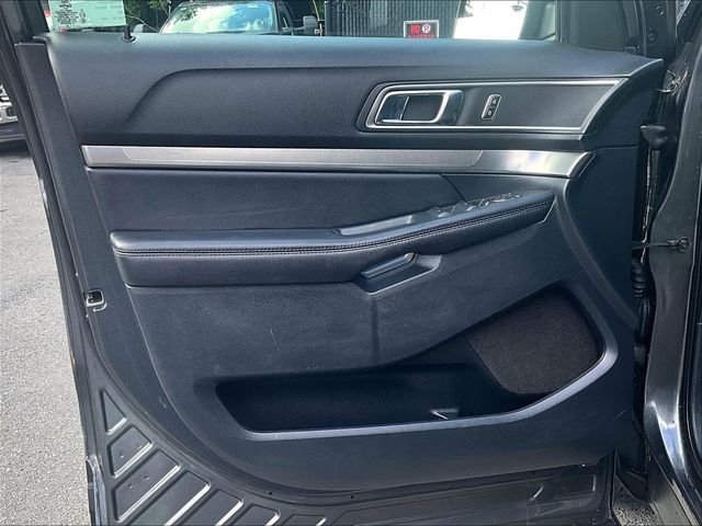 Used 2018 Gray Ford XLT image 18